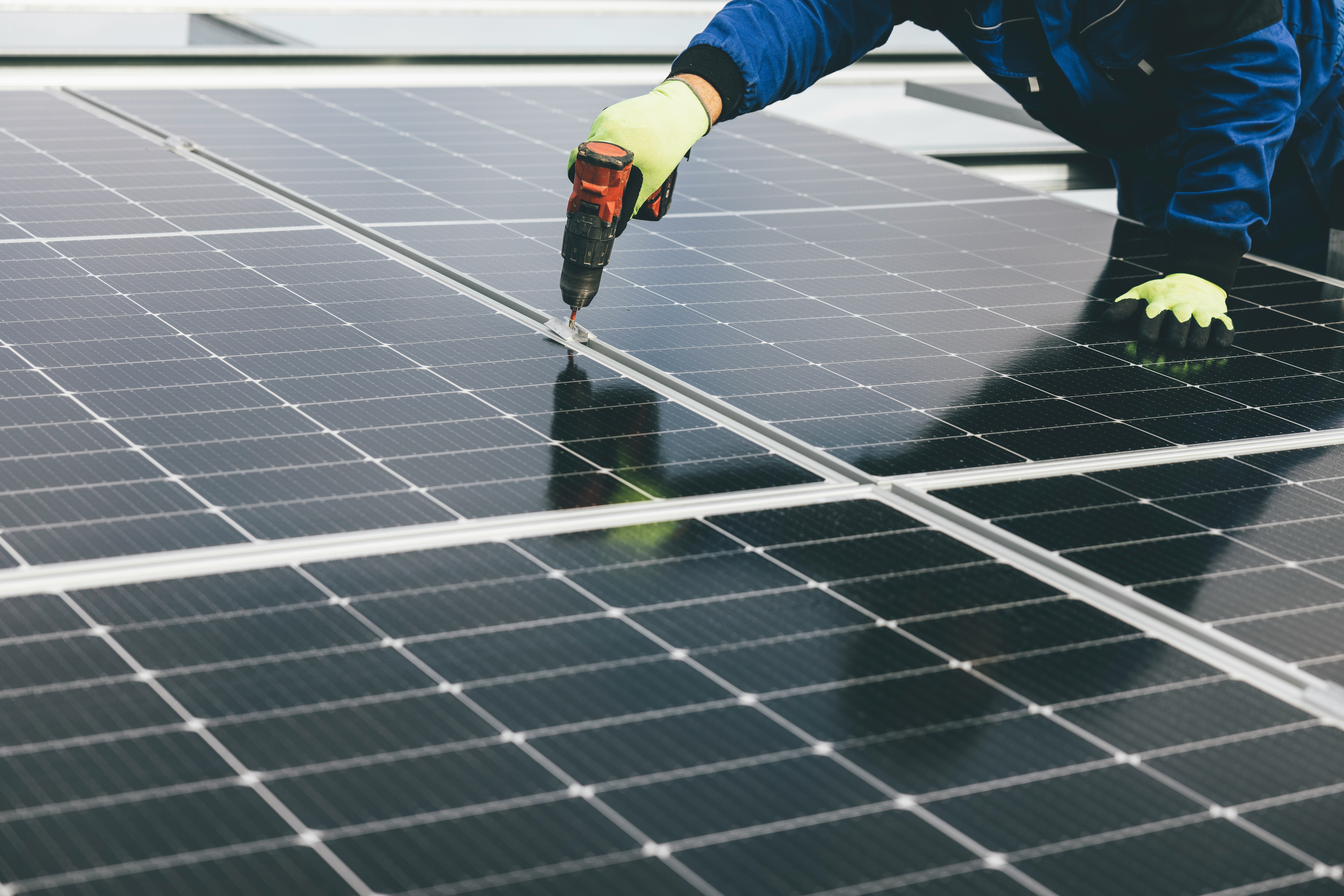 LiFePO4 vs Lead Acid: The Best Battery for Solar Storage in Malaysia
